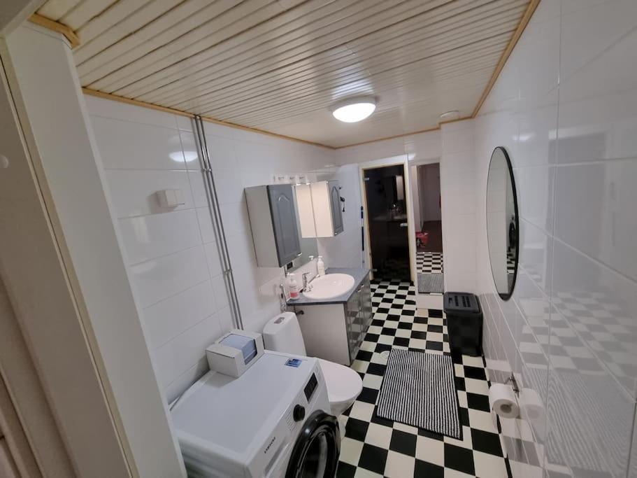 Valoisa Huoneisto Jossa Erinomaiset Vuoteet. S:t Michel Exteriör bild