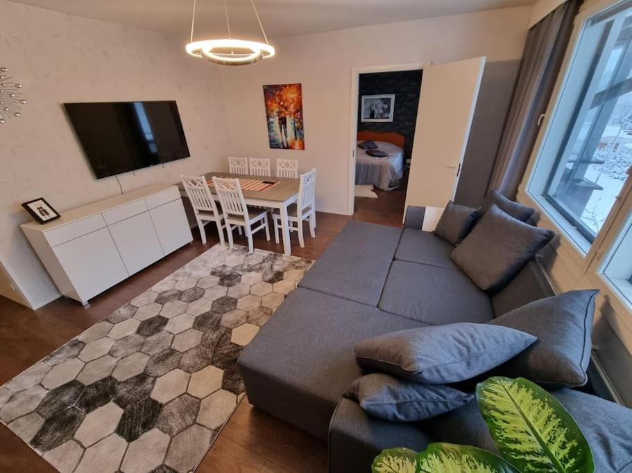 Valoisa Huoneisto Jossa Erinomaiset Vuoteet. S:t Michel Exteriör bild